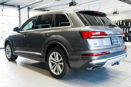 2025 Audi Q7 45 Premium