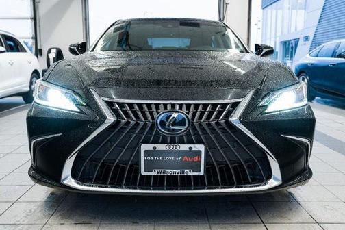 2023 Lexus ES 250 Base