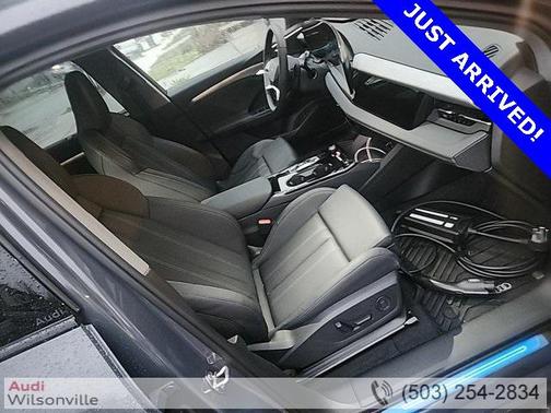 2025 Audi Q6 e-tron Premium Plus quattro