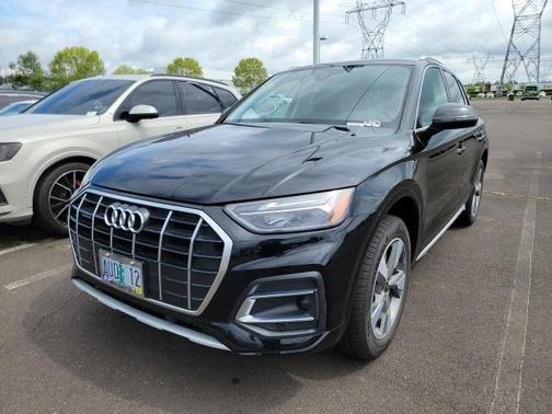 2023 Audi Q5 40 Premium