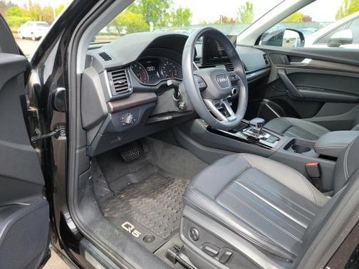 2023 Audi Q5 40 Premium