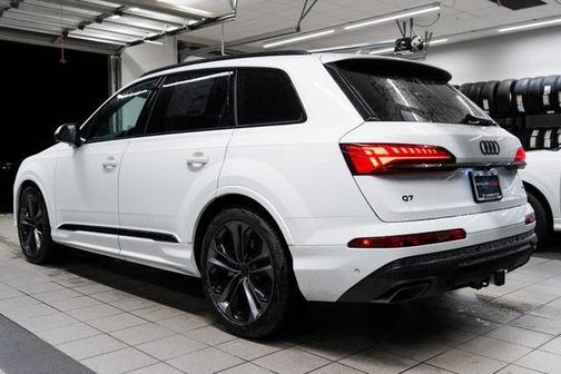 2026 Audi Q7 55 Premium Plus