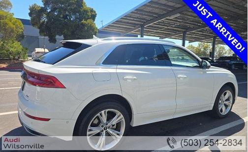 2022 Audi Q8 55 Premium Plus