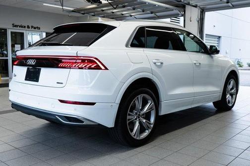 2022 Audi Q8 55 Premium Plus