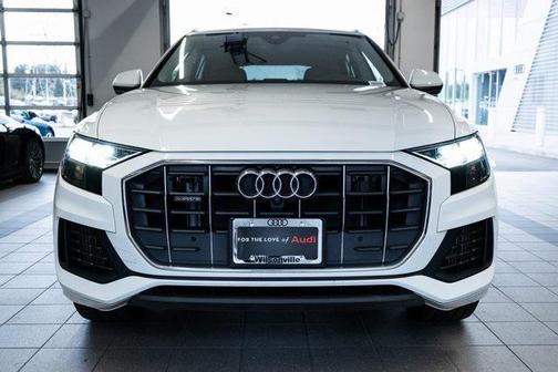 2022 Audi Q8 55 Premium Plus