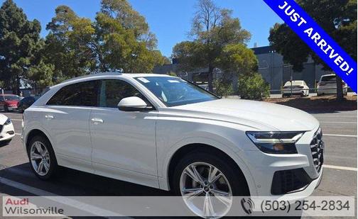 2022 Audi Q8 55 Premium Plus