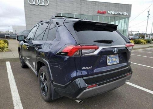 2019 Toyota RAV4 Hybrid SE