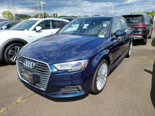 2017 Audi A3 e-tron 1.4T Tech Premium Plus