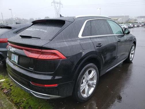 2023 Audi Q8 55 Premium