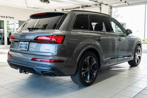 2025 Audi Q7 55 Prestige