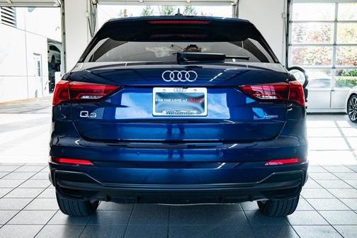2022 Audi Q3 45 S line Premium