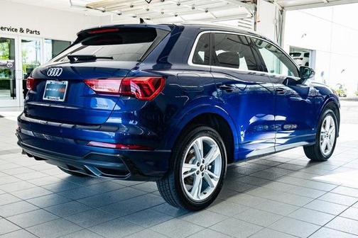 2022 Audi Q3 45 S line Premium