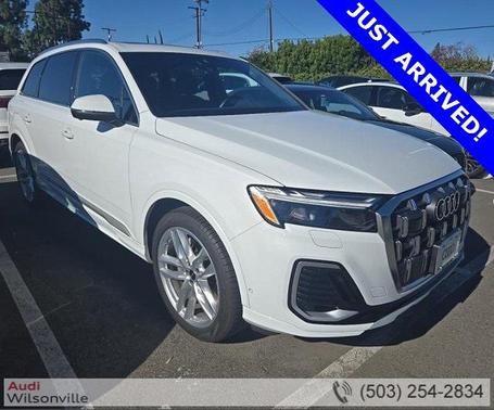 2025 Audi Q7 55 Premium Plus