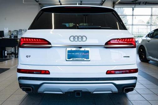 2025 Audi Q7 55 Premium Plus