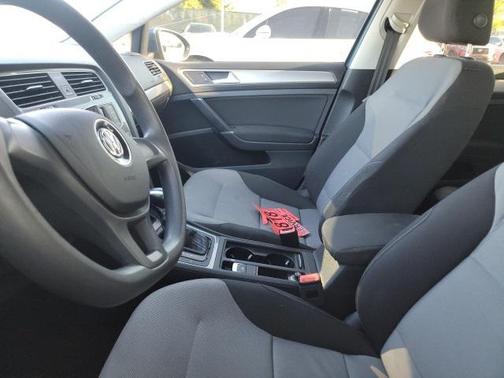 2016 Volkswagen e-Golf SE