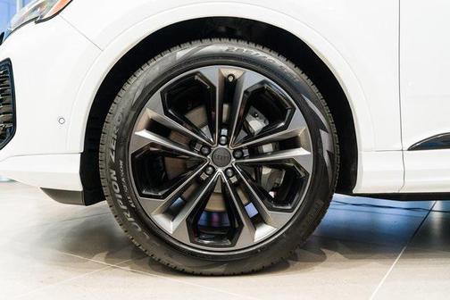 2026 Audi Q7 55 Premium Plus