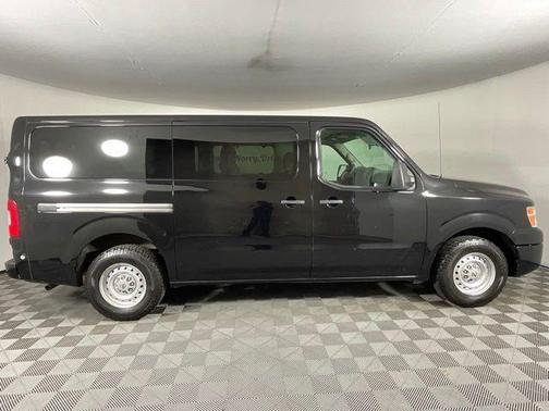 2017 Nissan NV Passenger NV3500 HD S V6