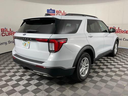 Space White Metallic 2026 Ford Explorer Active