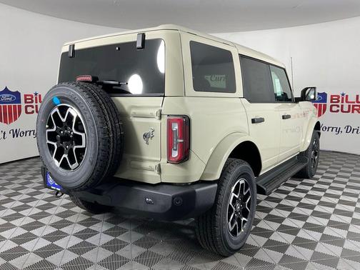 DESERT SAND 2026 Ford Bronco Outer Banks