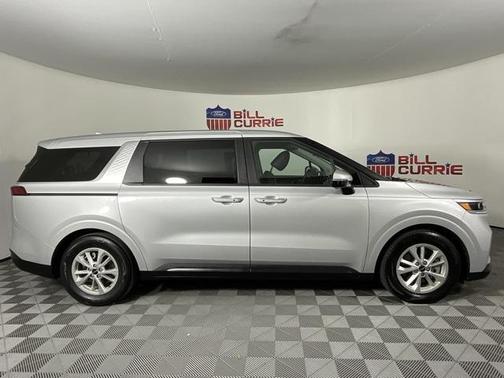 2022 Kia Carnival LXS
