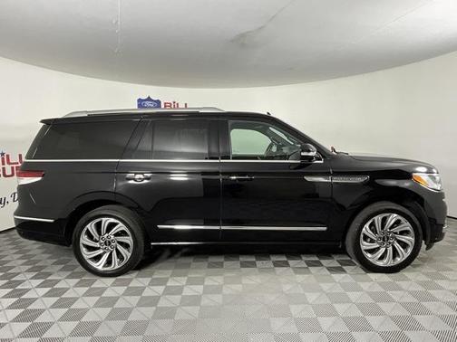 2022 Lincoln Navigator Reserve