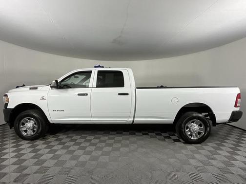 2022 RAM 3500 Tradesman Crew Cab 4x4 8' Box