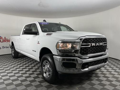 2022 RAM 3500 Big Horn Crew Cab 4x4 8' Box