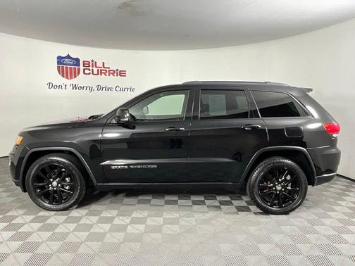 Diamond Black Crystal Pearlcoat 2017 Jeep Grand Cherokee Limited