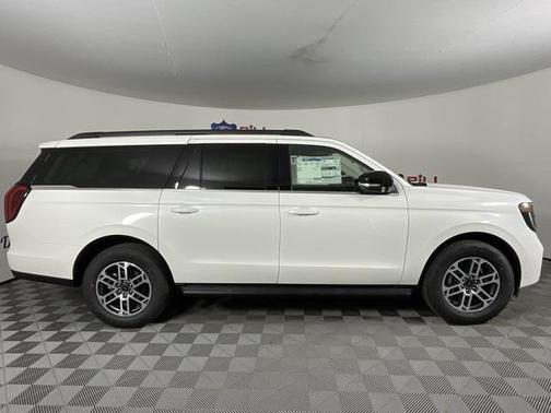 2025 Ford Expedition Max Active 4x2