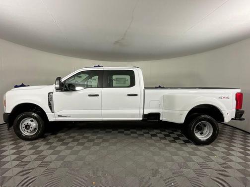OXFORD WHITE 2026 Ford F-350 XL