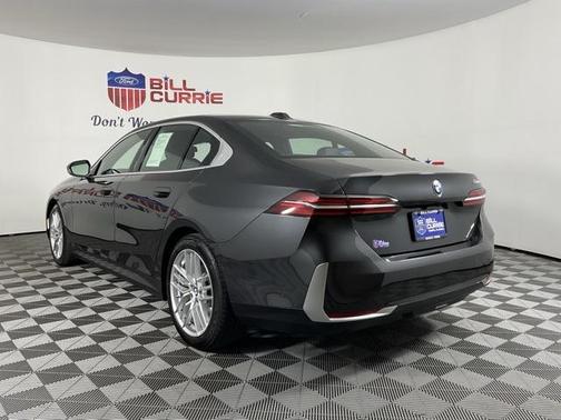 2024 BMW 530 i