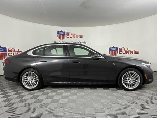 2024 BMW 530 i