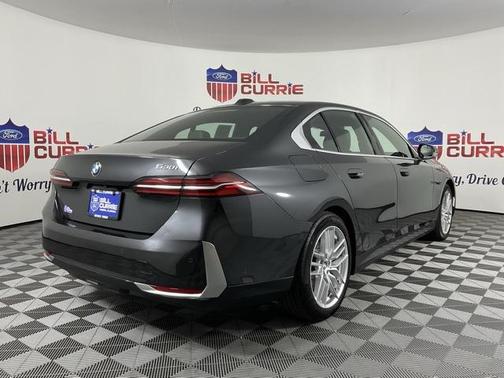2024 BMW 530 i