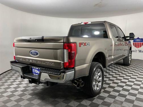 STONE GRAY 2019 Ford F-250 Lariat