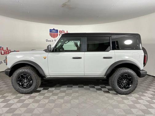 Avalanche Gray 2026 Ford Bronco Badlands
