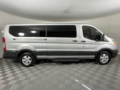 2017 Ford Transit-350 XLT
