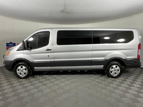2017 Ford Transit-350 XLT
