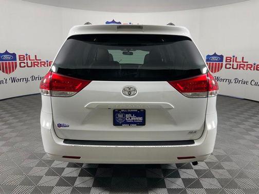 2014 Toyota Sienna XLE