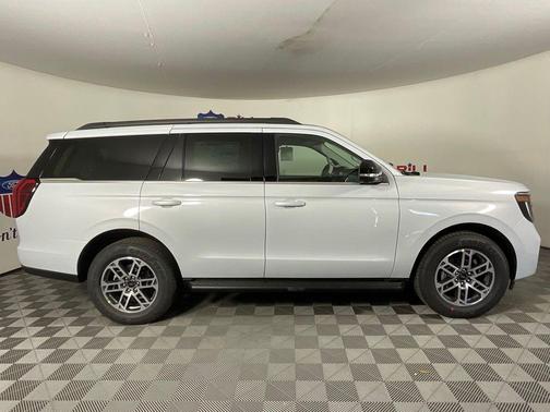 SPACE SILVER METALLIC 2026 Ford Expedition Active
