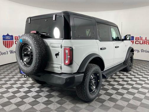 Avalanche Gray 2026 Ford Bronco Outer Banks
