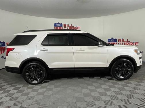 WHITE PLATINUM MET TRI-COAT 2018 Ford Explorer XLT