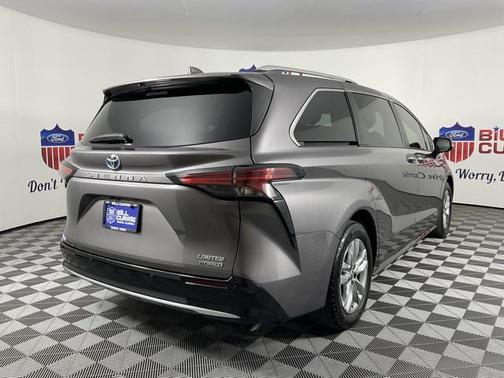 2021 Toyota Sienna Platinum 7 Passenger