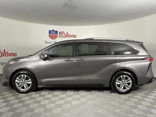2021 Toyota Sienna Platinum 7 Passenger
