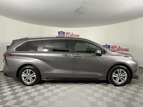 2021 Toyota Sienna Platinum 7 Passenger