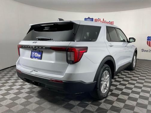 Space White Metallic 2026 Ford Explorer Active