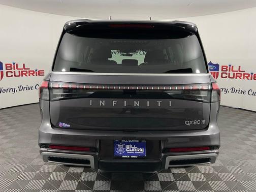 2025 INFINITI QX80 Luxe