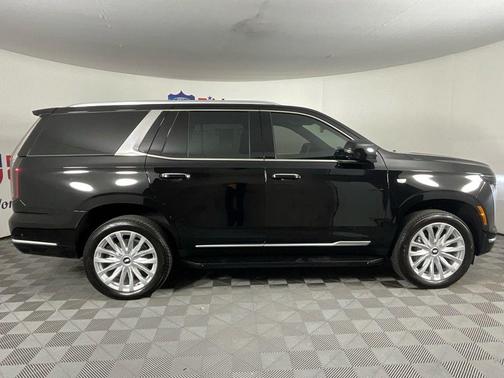 2025 Cadillac Escalade Luxury