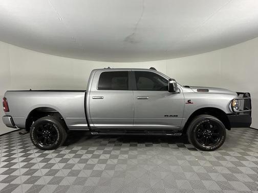 2023 RAM 3500 Big Horn Crew Cab 4x4 6'4' Box