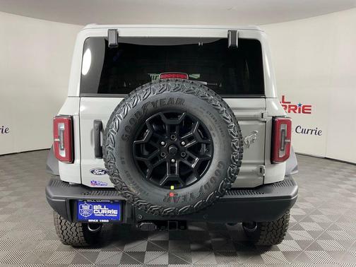 AVALANCHE GRAY 2026 Ford Bronco Badlands