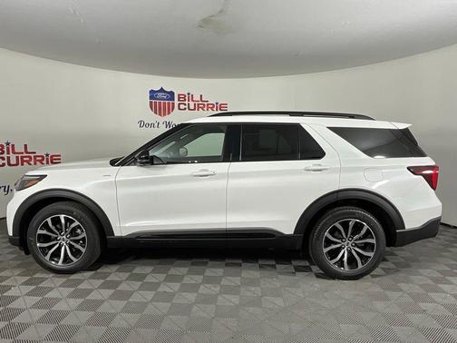 Star White Metallic Tri-Coat 2026 Ford Explorer ST-Line